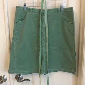🔥Anthropologie Louie green corduroy skirt 14